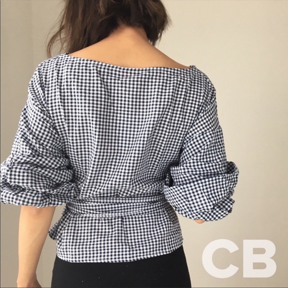 Kitty Gingham wrap around puff sleeve top. - Picture 3 of 4